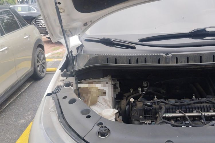 Used FORTHING Joyear X5 2015 1.6L Manual Luxury Model Engine Bay Right