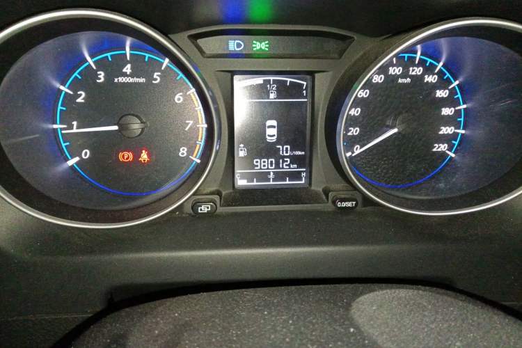Used FORTHING Joyear X5 2015 1.6L Manual Luxury Model Odometer Close Up