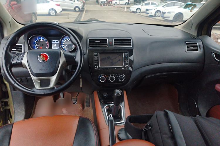 Used FORTHING Joyear X5 2015 1.6L Manual Luxury Model Center Console