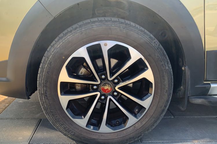 Used FORTHING Joyear X5 2015 1.8T Manual Luxury Model Left Front Wheel Hub