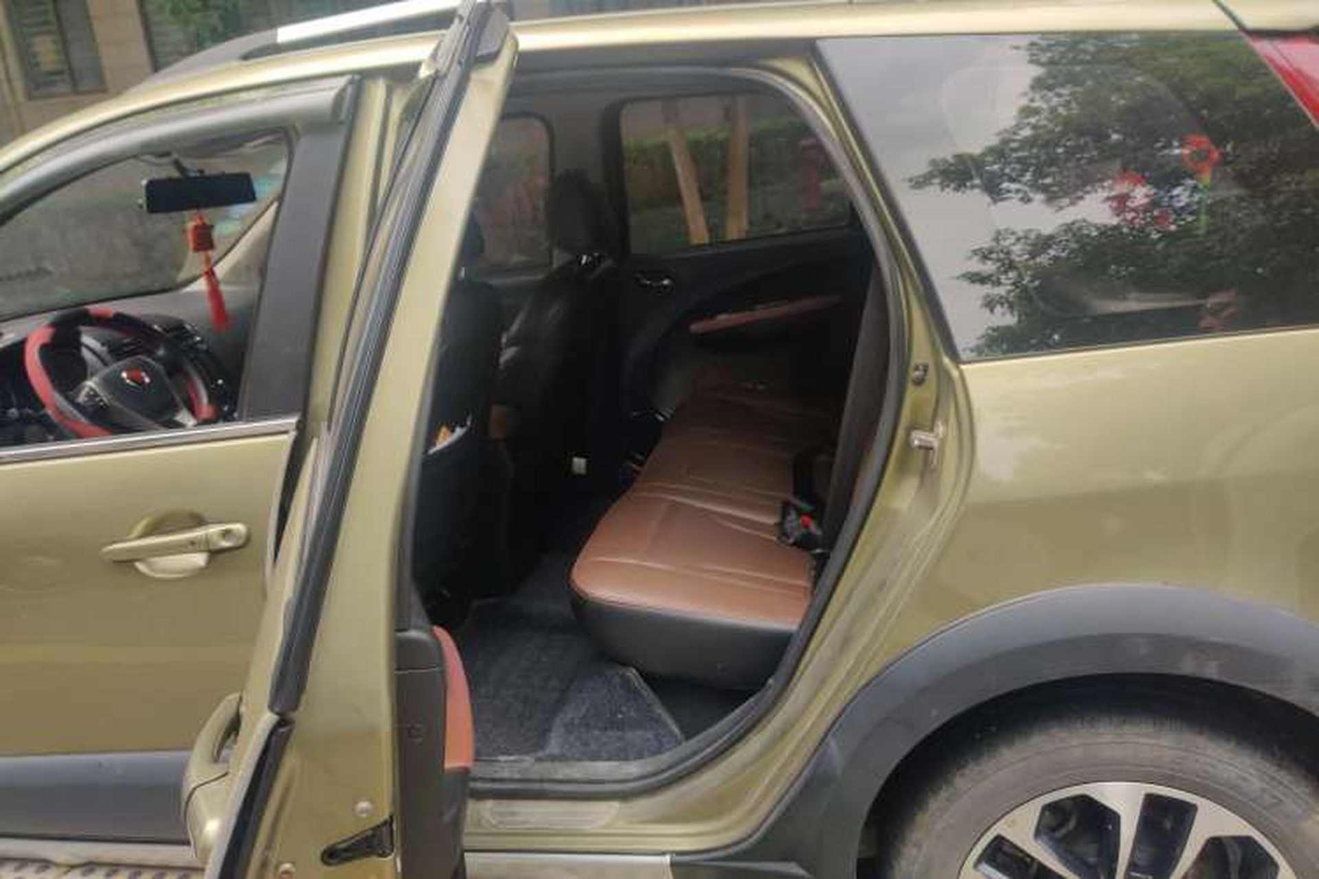 Used FORTHING Joyear X5 2015 1.8T Manual Luxury Model Right Rear Seat