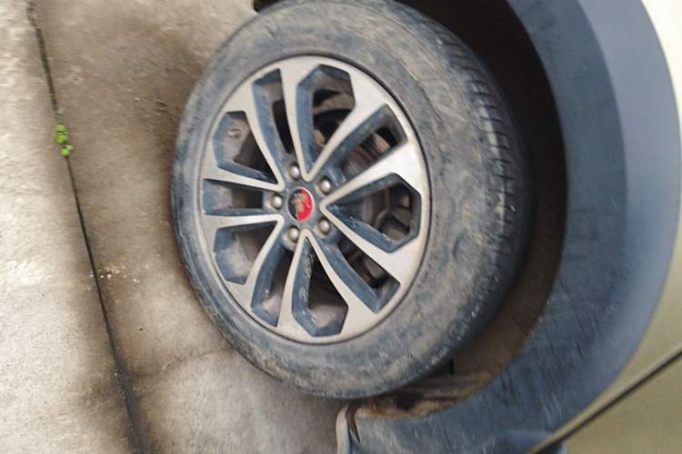 Used FORTHING Joyear X5 2015 1.6L Manual Luxury Model Right Rear Wheel Hub