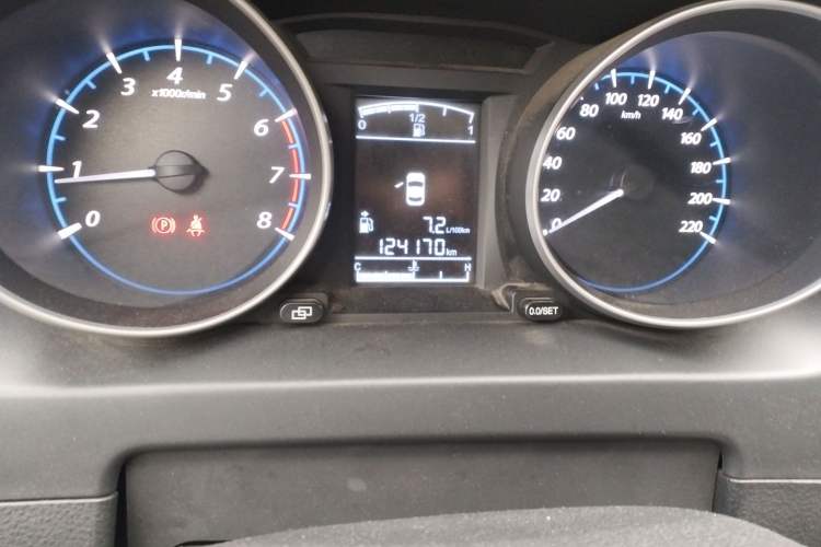 Used FORTHING Joyear X5 2015 1.6L Manual Luxury Model Odometer Close Up