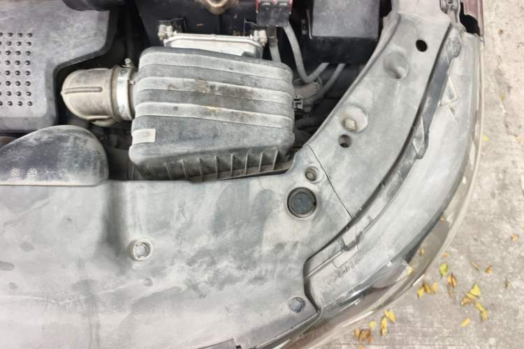 Used FORTHING Joyear X5 2015 1.6L Manual Luxury Model Engine Bay Left