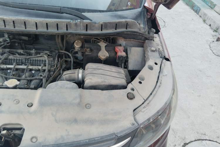 Used FORTHING Joyear X5 2015 1.6L Manual Luxury Model Engine Bay Left