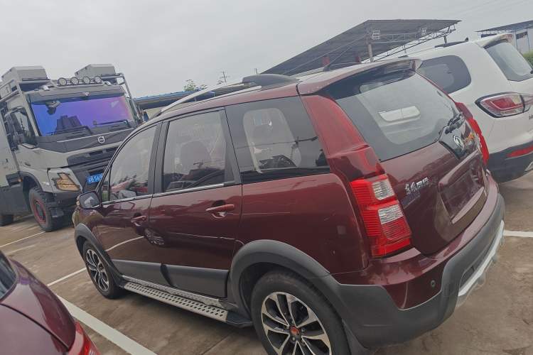 Used FORTHING Joyear X5 2015 1.6L Manual Luxury Model Exterior 5