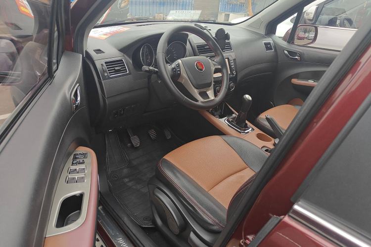 Used FORTHING Joyear X5 2015 1.6L Manual Luxury Model Interior 2