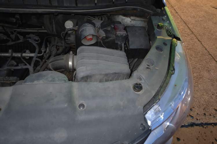 Used FORTHING Joyear X5 2015 1.6L Manual Luxury Model Engine Bay Left