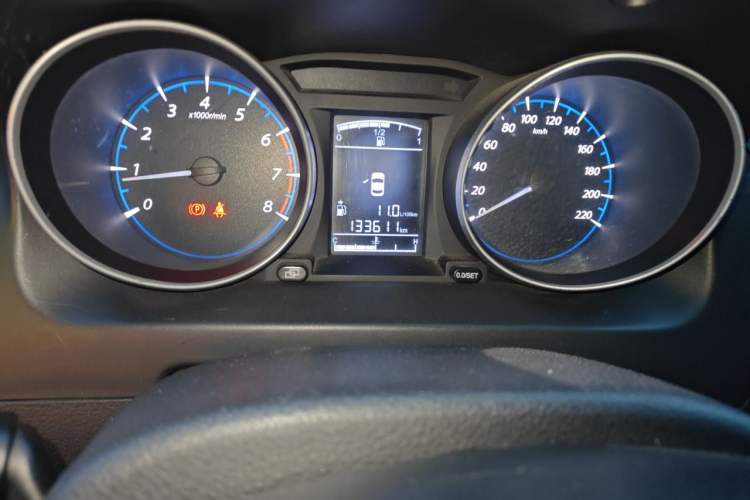 Used FORTHING Joyear X5 2015 1.6L Manual Luxury Model Odometer Close Up