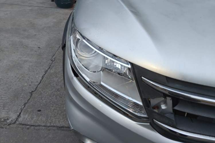 Used FORTHING Joyear X5 2015 1.6L Manual Luxury Model Right Front Headlight