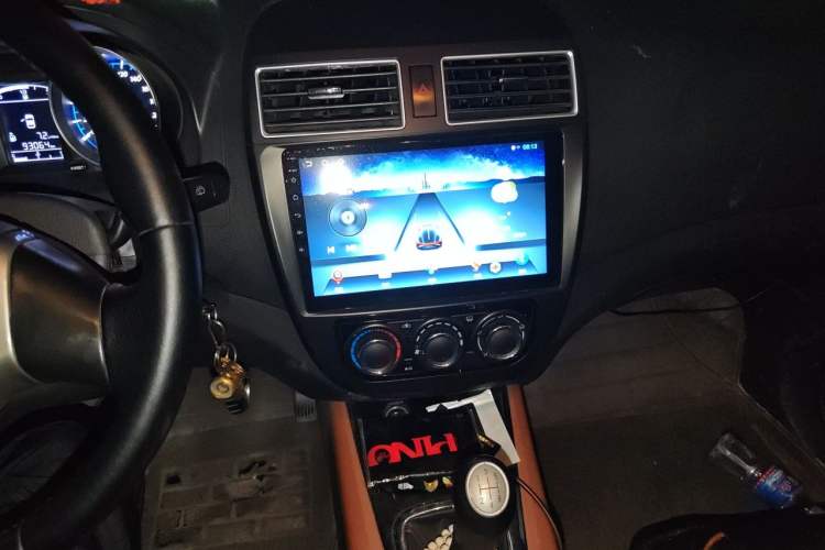 Used FORTHING Joyear X5 2015 1.6L Manual Luxury Model Audio And AC Panel