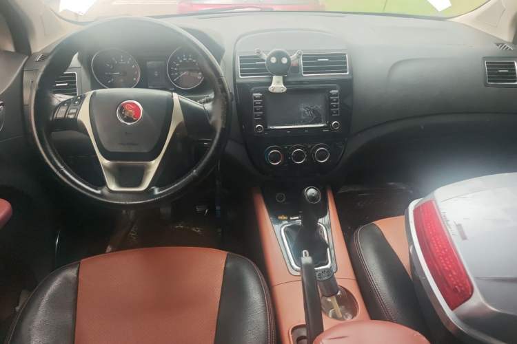 Used FORTHING Joyear X5 2015 1.6L Manual Luxury Model Center Console