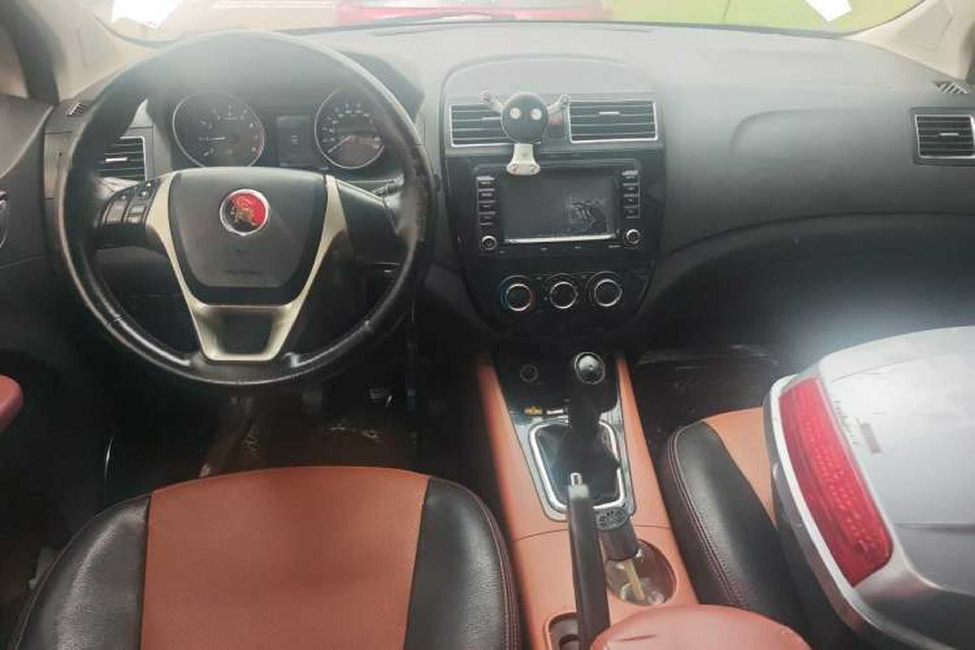 Used FORTHING Joyear X5 2015 1.6L Manual Luxury Model Center Console