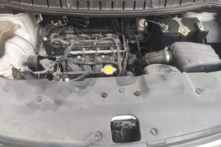 Used FORTHING Joyear X5 2015 1.6L Manual Luxury Model Engine Bay