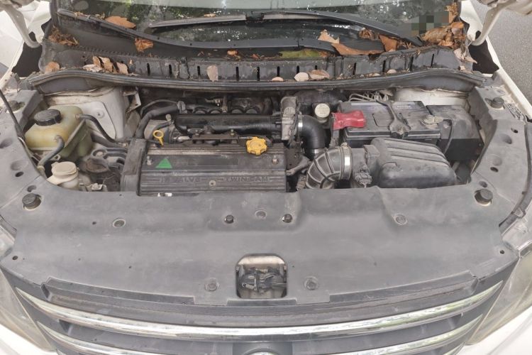 Used FORTHING Joyear X5 2015 1.8T Manual Luxury Model Engine Bay