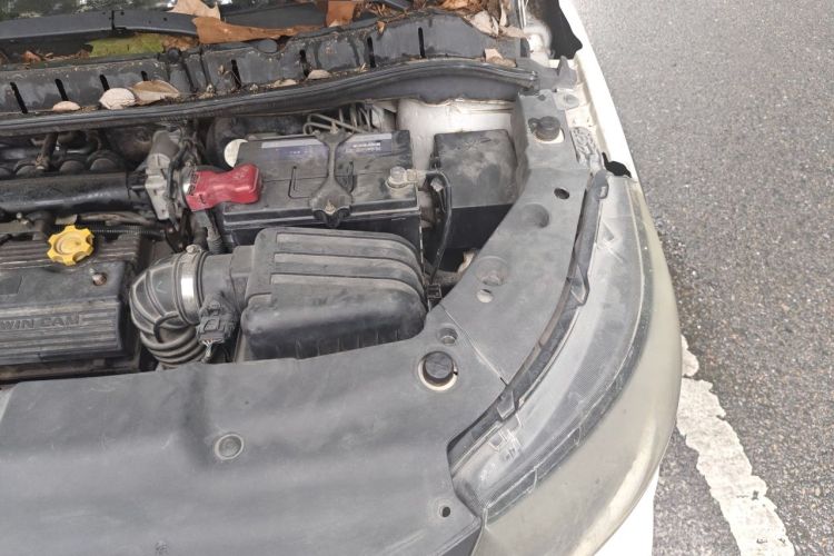 Used FORTHING Joyear X5 2015 1.8T Manual Luxury Model Engine Bay Left
