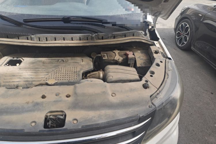 Used FORTHING Joyear X5 2015 1.6L Manual Luxury Model Engine Bay Left