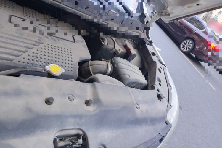 Used FORTHING Joyear X5 2015 1.6L Manual Luxury Model Engine Bay Left