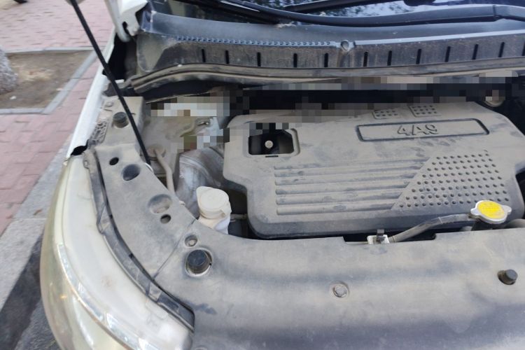 Used FORTHING Joyear X5 2015 1.6L Manual Luxury Model Engine Bay Right