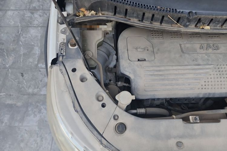 Used FORTHING Joyear X5 2015 1.6L Manual Luxury Model Engine Bay Right