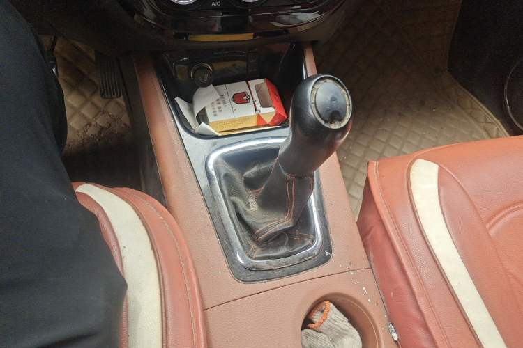 Used FORTHING Joyear X5 2015 1.6L Manual Luxury Model Gear Lever