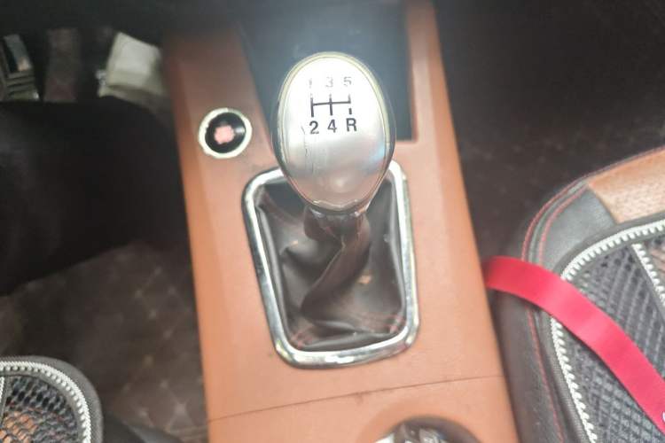 Used FORTHING Joyear X5 2015 1.8T Manual Luxury Model Gear Lever