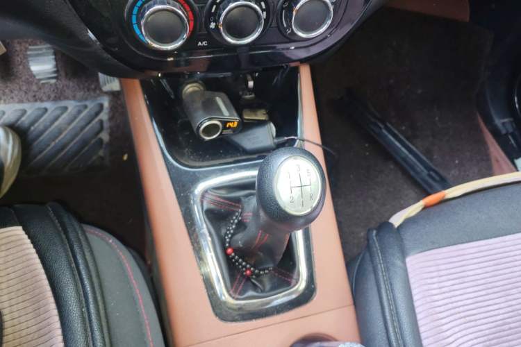 Used FORTHING Joyear X5 2015 1.6L Manual Luxury Model Gear Lever