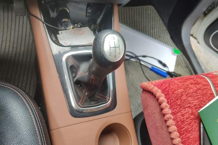 Used FORTHING Joyear X5 2015 1.6L Manual Luxury Model Gear Lever