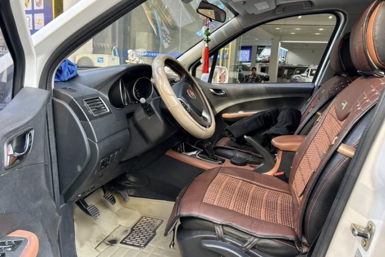 Used FORTHING Joyear X5 2015 1.6L Manual Luxury Model Interior 4