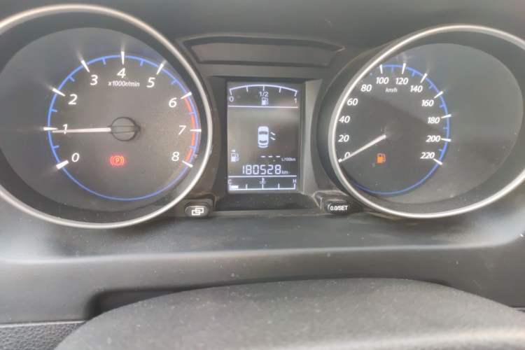 Used FORTHING Joyear X5 2015 1.6L Manual Luxury Model Odometer Close Up