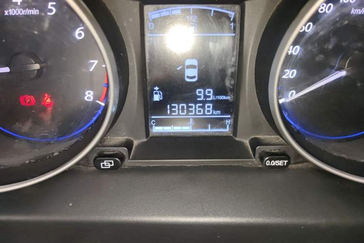 Used FORTHING Joyear X5 2015 1.6L Manual Luxury Model Odometer Close Up