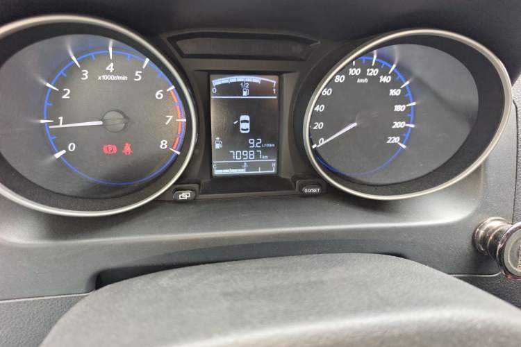 Used FORTHING Joyear X5 2015 1.6L Manual Luxury Model Odometer Close Up