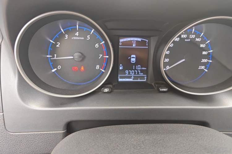 Used FORTHING Joyear X5 2015 1.6L Manual Luxury Model Odometer Close Up