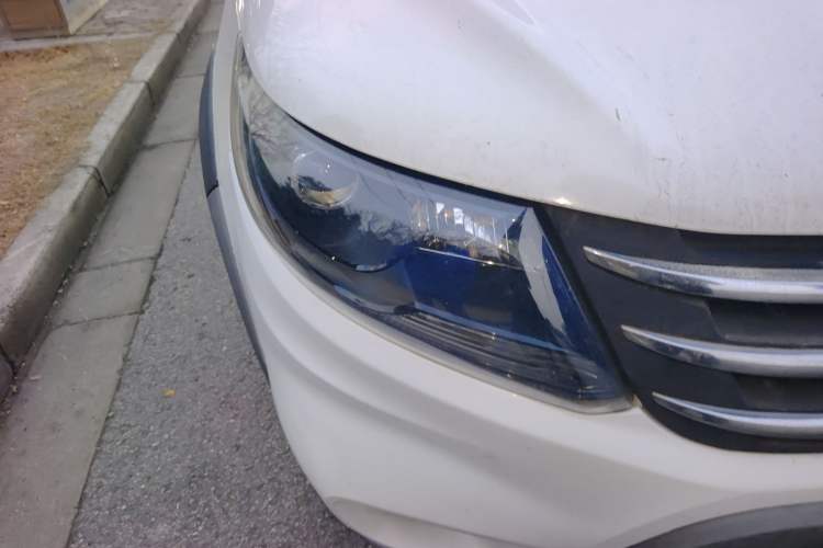 Used FORTHING Joyear X5 2015 1.6L Manual Luxury Model Right Front Headlight