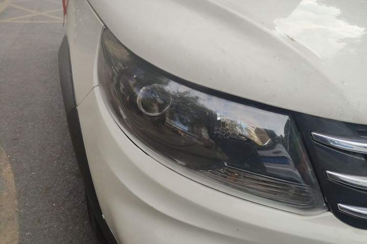 Used FORTHING Joyear X5 2015 1.6L Manual Luxury Model Right Front Headlight