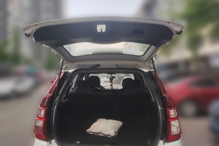Used FORTHING Joyear X5 2015 1.6L Manual Luxury Model Trunk
