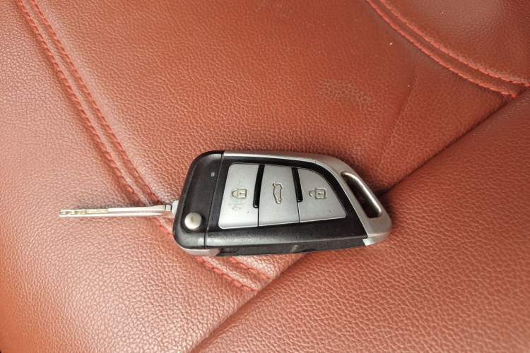 Used FORTHING Joyear X5 2015 1.6L Manual Luxury Model Vehicle Key