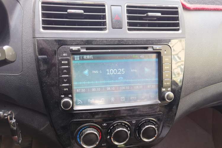 Used FORTHING Joyear X5 2015 1.6L Manual Luxury Model Audio And AC Panel