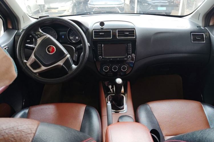 Used FORTHING Joyear X5 2015 1.6L Manual Luxury Model Center Console
