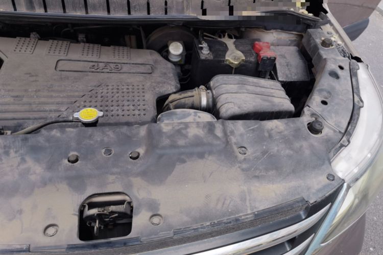 Used FORTHING Joyear X5 2015 1.6L Manual Luxury Model Engine Bay Left