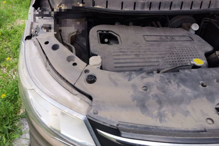 Used FORTHING Joyear X5 2015 1.6L Manual Luxury Model Engine Bay Right
