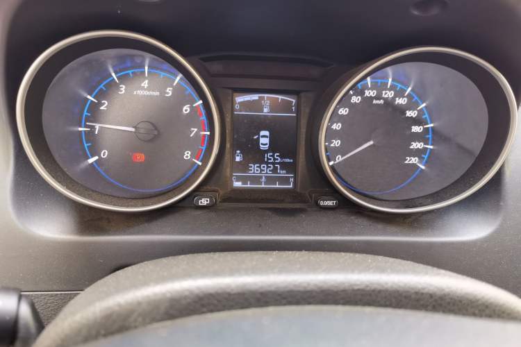 Used FORTHING Joyear X5 2015 1.6L Manual Luxury Model Odometer Close Up