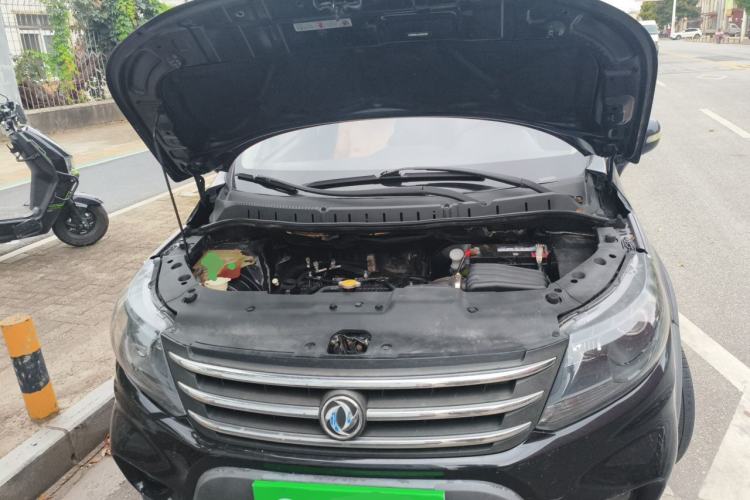 Used FORTHING Joyear X5 2016 1.6L CVT Deluxe Model Engine Bay