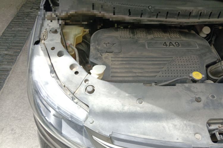 Used FORTHING Joyear X5 2016 1.6L CVT Luxury Model Engine Bay Right