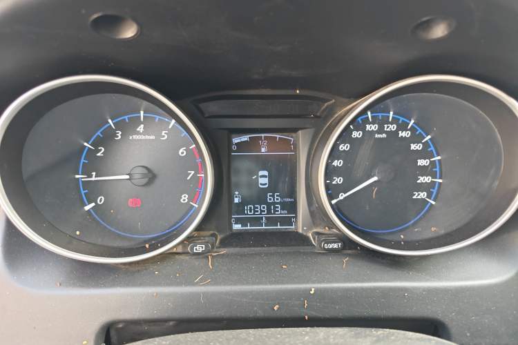 Used FORTHING Joyear X5 2016 1.6L Manual Luxury Edition Instrument Cluster