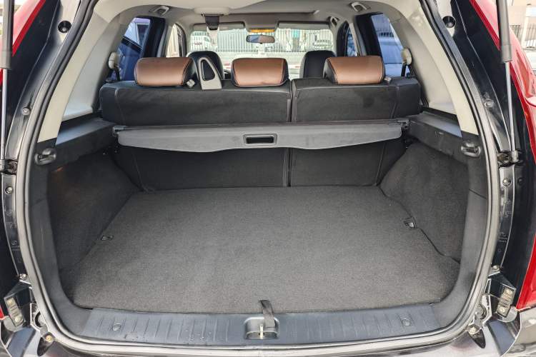 Used FORTHING Joyear X5 2016 1.6L CVT Luxury Model Interior 10