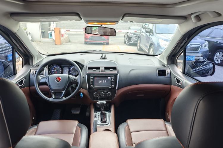 Used FORTHING Joyear X5 2016 1.6L CVT Luxury Model Interior 6