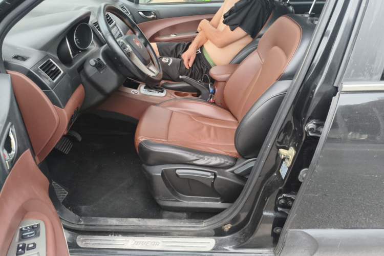 Used FORTHING Joyear X5 2016 1.6L CVT Deluxe Model Left Front Seat