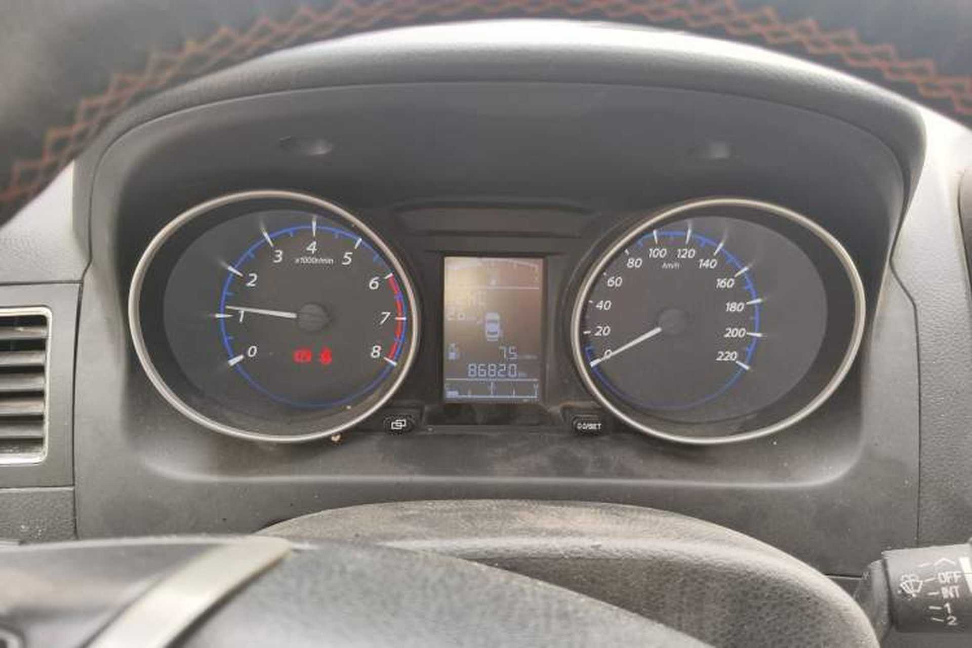Used FORTHING Joyear X5 2016 1.6L Manual Luxury Model Odometer Close Up