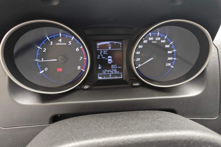 Used FORTHING Joyear X5 2016 1.6L Manual Luxury Model Odometer Close Up